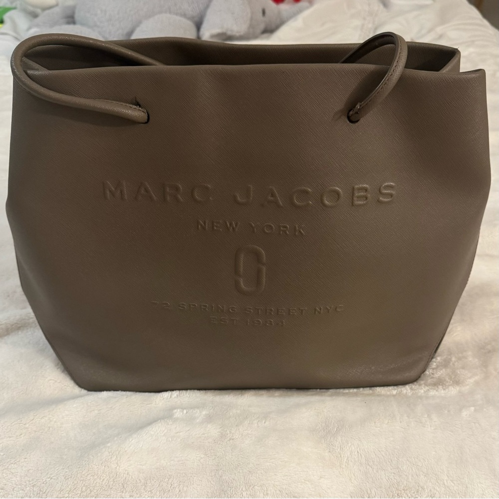 Marc Jacobs Women's East-West Saffiano Leather Tote Bag